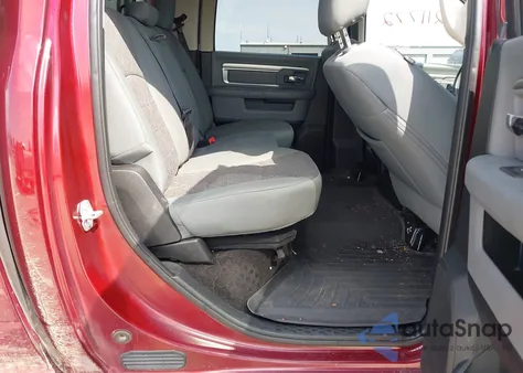 2017 Ram 1500 Big Horn 4X4 6'4 Box z USA, uszkodzony, nr VIN 1C6RR7TT3HS756991